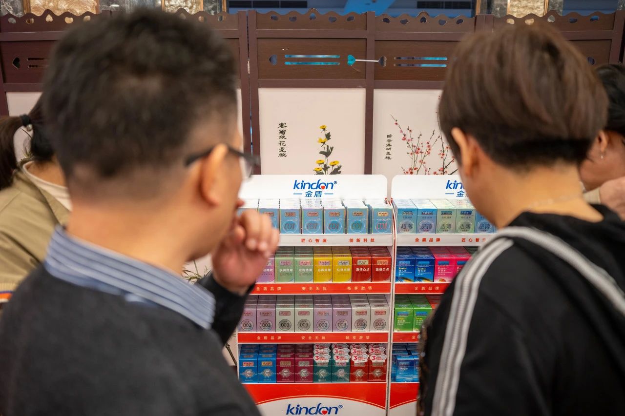 連鎖藥店避孕套選品突圍：告別“大牌不賺錢(qián)、雜牌賣(mài)不動(dòng)”困局1.jpg